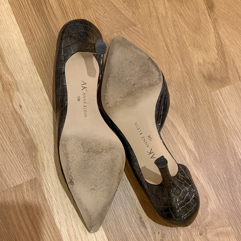 Anne Klein dark silver Croc-Embossed Heels - Picture 4 of 5